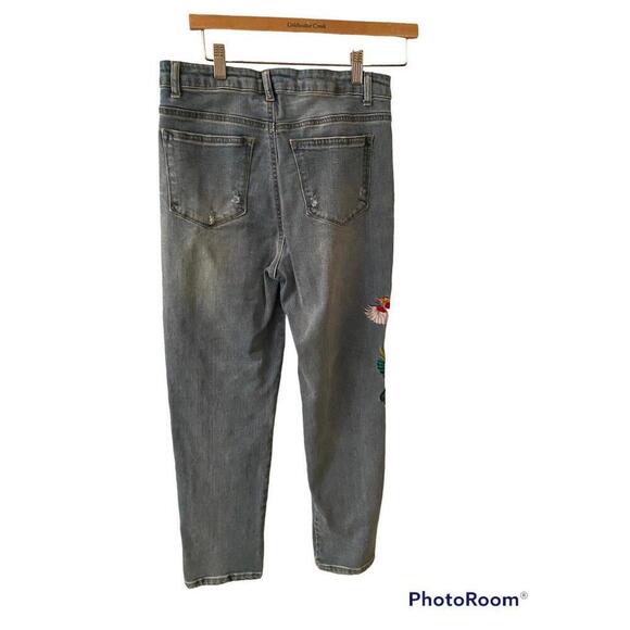 APRIL Jeans With Hummingbird Embordered. Size 11 Juniors - Picture 2 of 6